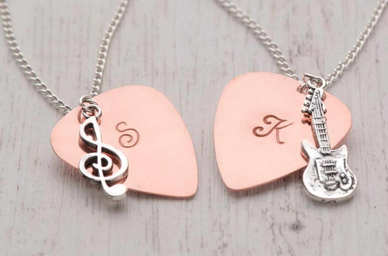 Hand Stamped Custom Initial Guitar Pick, Boyfriend Birthday Gift With 1 Initial Pick - Guitar Plectrum As Metal Pick As Boyfriend Pick - Engraved