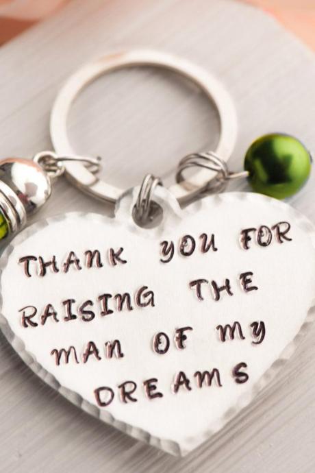 Hand stamped heart keychain mother of groom gift, personalized tassel keychain personalize, mother in law gift from groom, Thank you for raising the man of my dreams.